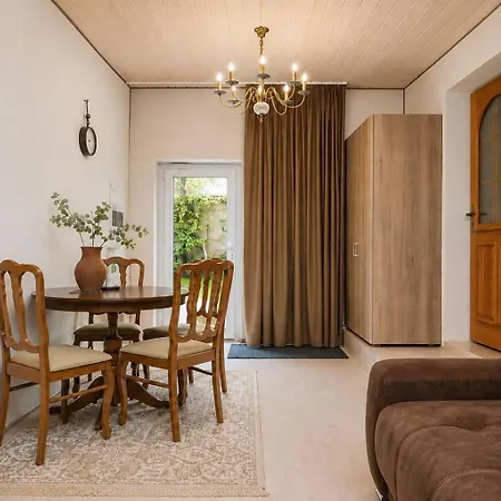 Kubu Loft *